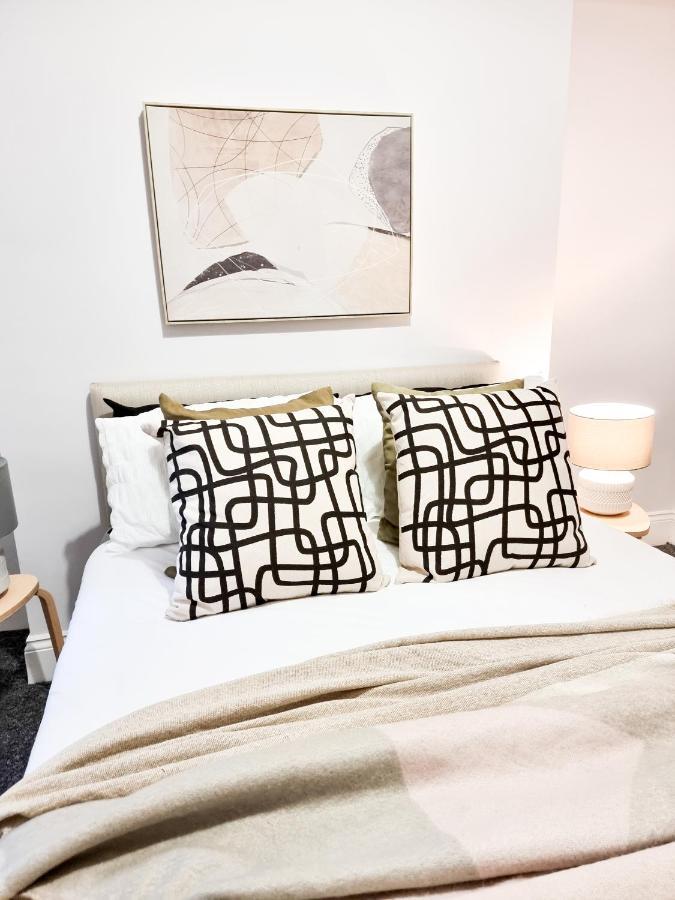 דירות סוואנסי Gorgeous Newly Renovated 2 Double Bed Flat מראה חיצוני תמונה