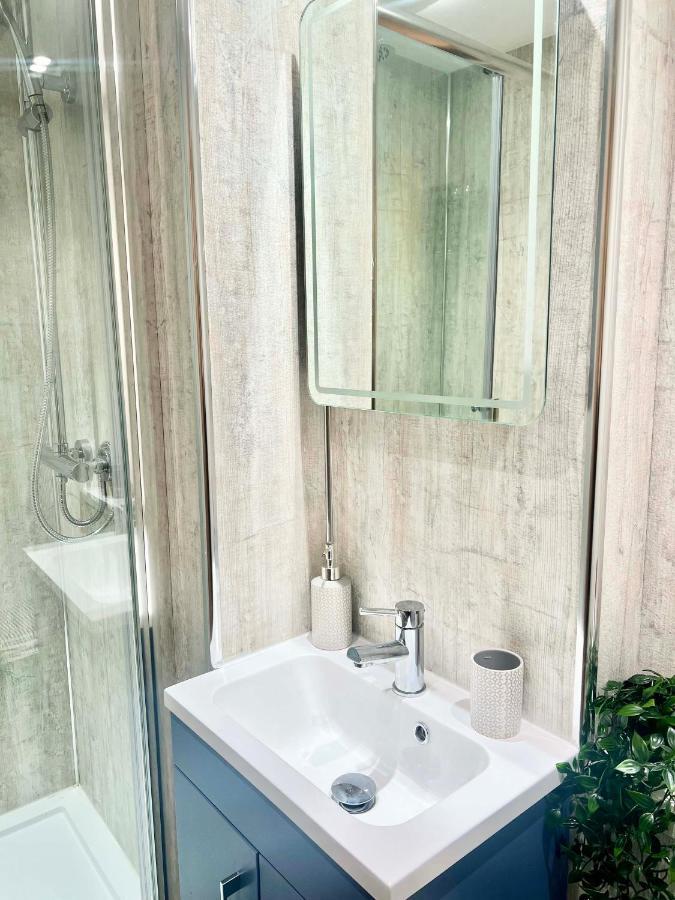 דירות סוואנסי Gorgeous Newly Renovated 2 Double Bed Flat מראה חיצוני תמונה